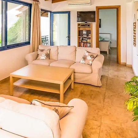Seashell Villa *